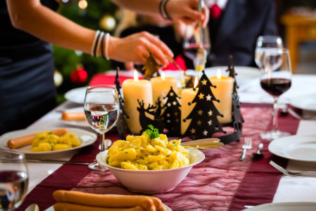 Weihnachten im Kreise der Familie - Tradion und moderne Küche vereinen