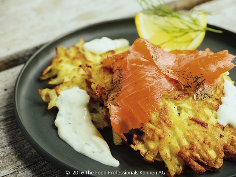 Kartoffelpuffer mit Räucherlachs und Meerrettichcreme - docFood